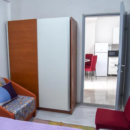 Bilice Darko Apartment Sibenik